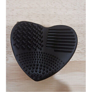 Heart Shaped Beauty Sponge Cleaners In Black